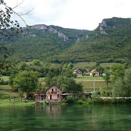Bed And Breakfast Family Djukic Sipovo ภายนอก รูปภาพ