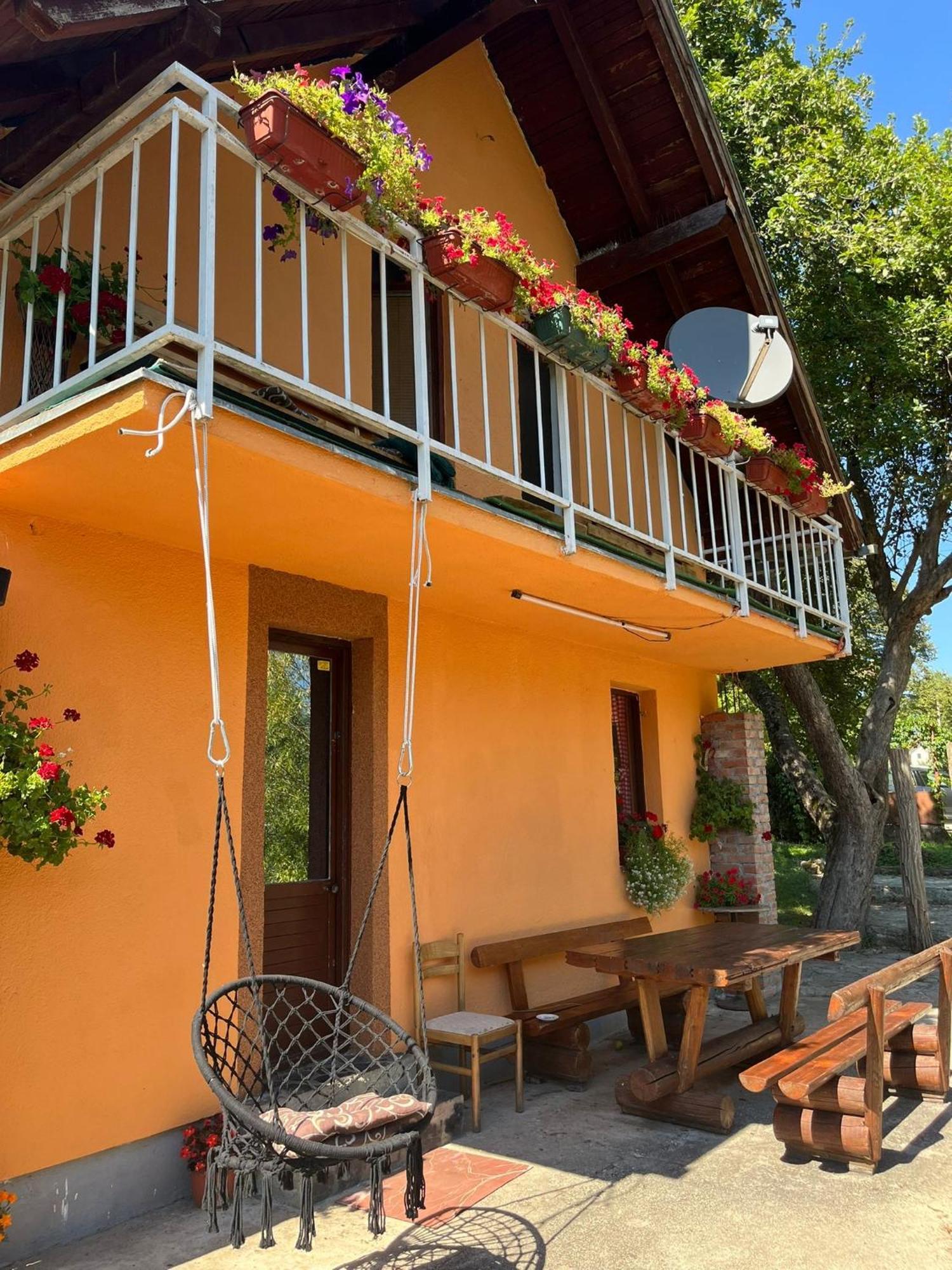 Bed And Breakfast Family Djukic Sipovo ภายนอก รูปภาพ