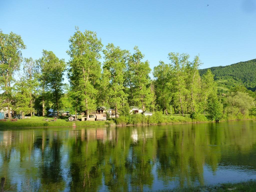 Bed And Breakfast Family Djukic Sipovo ภายนอก รูปภาพ