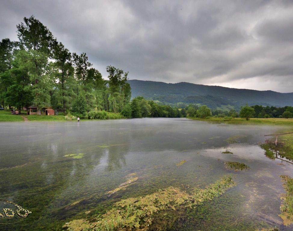 Bed And Breakfast Family Djukic Sipovo ภายนอก รูปภาพ